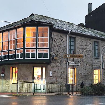 Piso Centrico Amplio, Luminoso, En Casa De Piedra Leilighet Guitiriz Eksteriør bilde